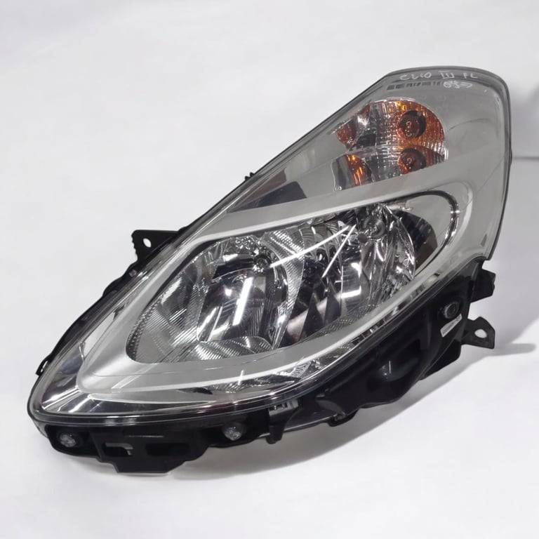 Frontscheinwerfer Renault Clio III 8200892493 Links Scheinwerfer Headlight SCH5544288081pn