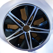 Laden Sie das Bild in den Galerie-Viewer, 1x Alufelge 18 Zoll 8.5&quot; 5x112 56ET Glanz Schwarz A2054018300 Mercedes-Benz W205