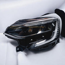 Laden Sie das Bild in den Galerie-Viewer, Frontscheinwerfer Renault Captur II 260600666R Links Scheinwerfer Headlight SCH6219718776ch