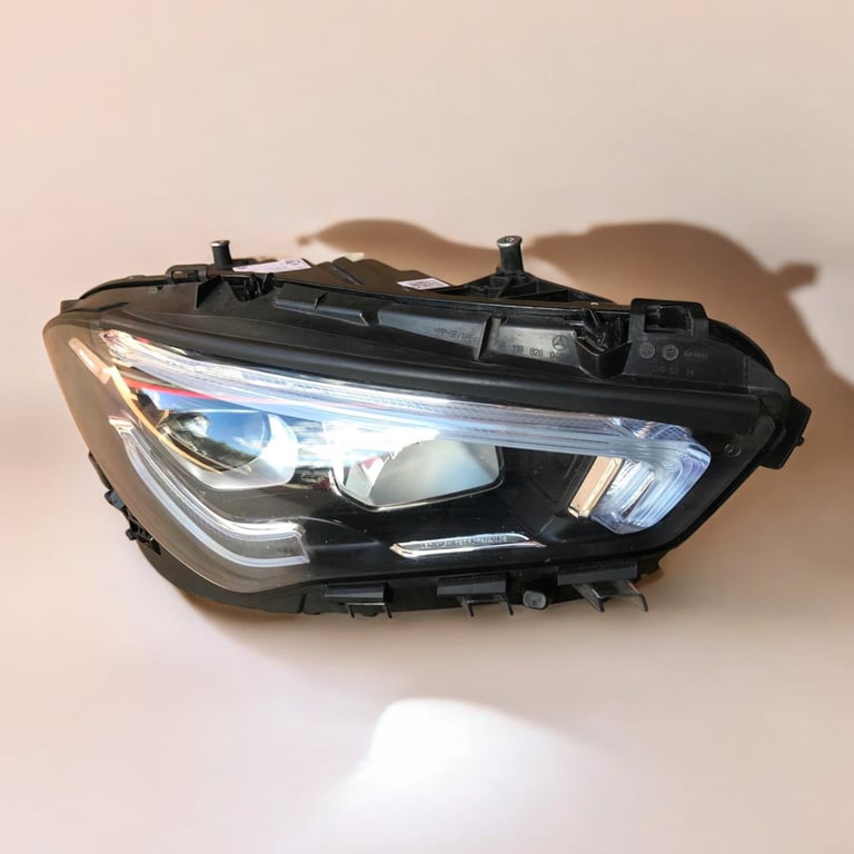 Frontscheinwerfer Mercedes-Benz Cla A1189062500 A1189062600 Rechts Headlight