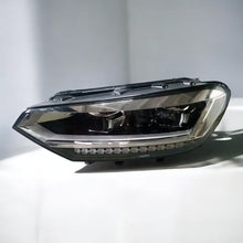 Load image into Gallery viewer, Frontscheinwerfer VW Touran 5TB941081A 5TB941082A LED Links Headlight