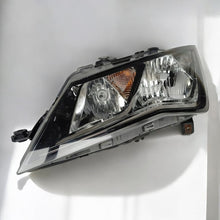 Load image into Gallery viewer, Frontscheinwerfer Seat Leon 5F1941005A Links Scheinwerfer Headlight