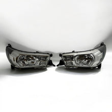 Laden Sie das Bild in den Galerie-Viewer, Frontscheinwerfer Toyota Hilux Model Ein Stück (Rechts oder Links) Headlight