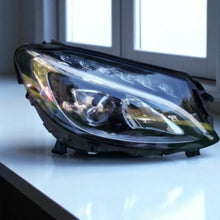 Laden Sie das Bild in den Galerie-Viewer, Frontscheinwerfer Mercedes-Benz W205 A2059062604 Xenon Rechts Headlight SCH7173001486rl