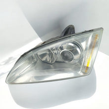 Load image into Gallery viewer, Frontscheinwerfer Ford Focus 4M51-13K060-BA Xenon Links Scheinwerfer Headlight