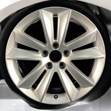 Laden Sie das Bild in den Galerie-Viewer, 1x Alufelge 17 Zoll 7.0&quot; 5x108 40 5ET 31471309 Volvo S60 V60 Rim Wheel