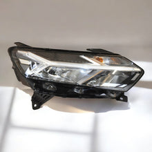 Load image into Gallery viewer, Frontscheinwerfer Dacia Sandero III Logan Jogger 260106343R Rechts Headlight SCH8723792461pq
