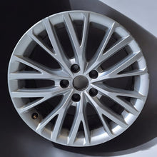 Laden Sie das Bild in den Galerie-Viewer, 1x Alufelge 17 Zoll 7.5&quot; 5x112 5FA601025 Seat Leon Rim Wheel