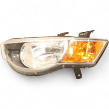 Laden Sie das Bild in den Galerie-Viewer, Frontscheinwerfer Mitsubishi Colt VI I 214-1194L Ein Stück (Rechts oder Links)