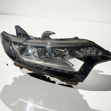 Laden Sie das Bild in den Galerie-Viewer, Frontscheinwerfer Mitsubishi Outlander LED Ein Stück (Rechts oder Links)