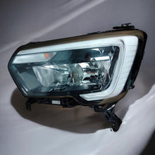 Load image into Gallery viewer, Frontscheinwerfer Renault Master 260607867R Links Scheinwerfer Headlight SCH3990561372rs