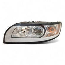 Load image into Gallery viewer, Frontscheinwerfer Volvo S40 CVT419 Links Scheinwerfer Headlight SCH8209944673sm