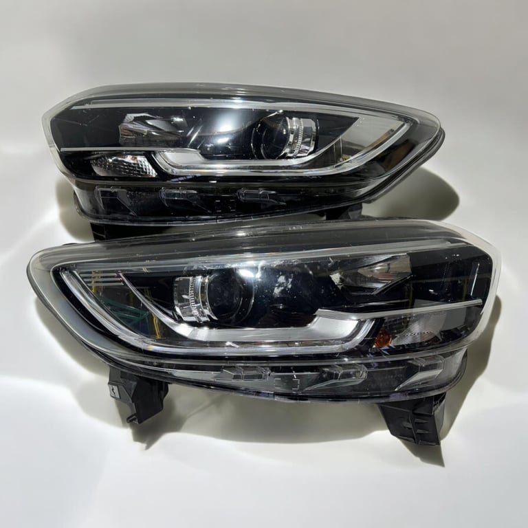 Frontscheinwerfer Renault Kadjar 260609857R 260101096R Rechts oder Links SCH8706239475cs