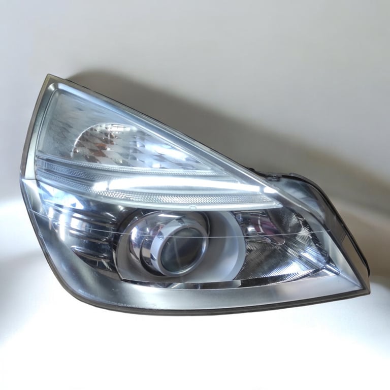 Frontscheinwerfer Renault Espace IV 8200394710 Xenon Rechts Headlight