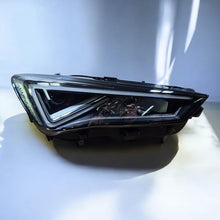 Laden Sie das Bild in den Galerie-Viewer, Frontscheinwerfer Seat Tarraco 5FJ941008J Rechts Scheinwerfer Headlight