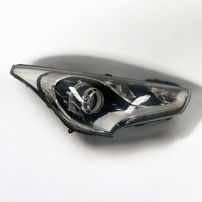 Frontscheinwerfer Hyundai Veloster 92102-2V160 Rechts Scheinwerfer Headlight