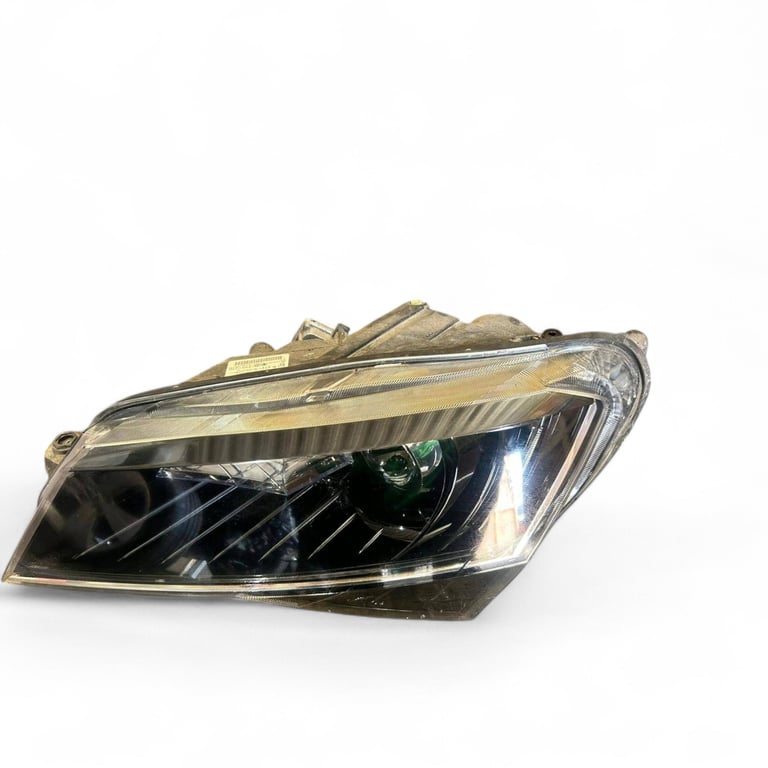 Frontscheinwerfer Skoda Superb III 3V1941015A Links Scheinwerfer Headlight