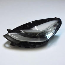 Laden Sie das Bild in den Galerie-Viewer, Frontscheinwerfer Tesla Model 3 1514952-00-D LED Links Scheinwerfer Headlight