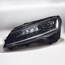Laden Sie das Bild in den Galerie-Viewer, Frontscheinwerfer Skoda Superb III 3V1941015D Links Scheinwerfer Headlight