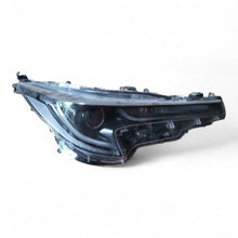 Laden Sie das Bild in den Galerie-Viewer, Frontscheinwerfer Toyota Corolla 81110-02S70 Rechts Scheinwerfer Headlight SCH5173778998cr