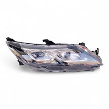 Laden Sie das Bild in den Galerie-Viewer, Frontscheinwerfer Mitsubishi Eclipse Cross 92102-H892102-H8 LED Rechts Headlight SCH3300382248fz