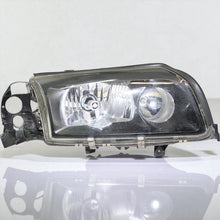 Load image into Gallery viewer, Frontscheinwerfer Volvo S80 30716979 89900215 Xenon Rechts Headlight