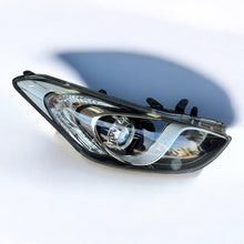 Load image into Gallery viewer, Frontscheinwerfer Hyundai I30 92102-A6020 Rechts Scheinwerfer Headlight