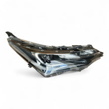 Laden Sie das Bild in den Galerie-Viewer, Frontscheinwerfer Toyota Corolla 81110-02L70-00 16744F164867574 LED Rechts