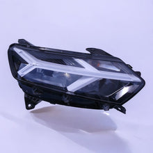 Laden Sie das Bild in den Galerie-Viewer, Frontscheinwerfer Dacia Sandero III Logan 260107920R LED Rechts Headlight