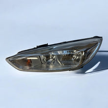 Load image into Gallery viewer, Frontscheinwerfer Ford Focus F1EB-13W030-CB LED Links Scheinwerfer Headlight