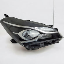 Laden Sie das Bild in den Galerie-Viewer, Frontscheinwerfer Toyota Yaris Rechts Scheinwerfer Headlight SCH7545563177ad