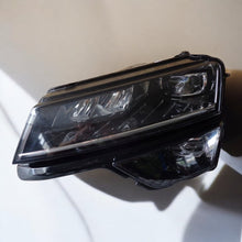 Load image into Gallery viewer, Frontscheinwerfer Skoda Karoq 57B941015D Full LED Links Scheinwerfer Headlight SCH4270295400nq