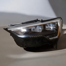 Laden Sie das Bild in den Galerie-Viewer, Frontscheinwerfer Audi Q3 83A941011 LED Links Scheinwerfer Headlight SCH1478269790mo