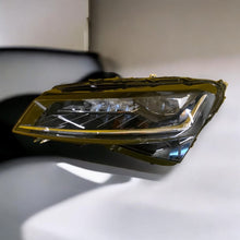 Laden Sie das Bild in den Galerie-Viewer, Frontscheinwerfer Skoda Superb III 3V1941015E LED Links Scheinwerfer Headlight
