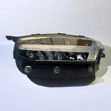 Laden Sie das Bild in den Galerie-Viewer, Frontscheinwerfer Volvo Xc90 II 31655814 Links Scheinwerfer Headlight