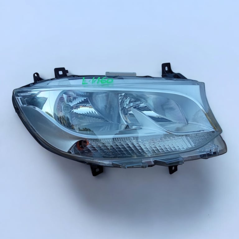 Frontscheinwerfer Mercedes-Benz Sprinter A9109060100 Rechts Headlight