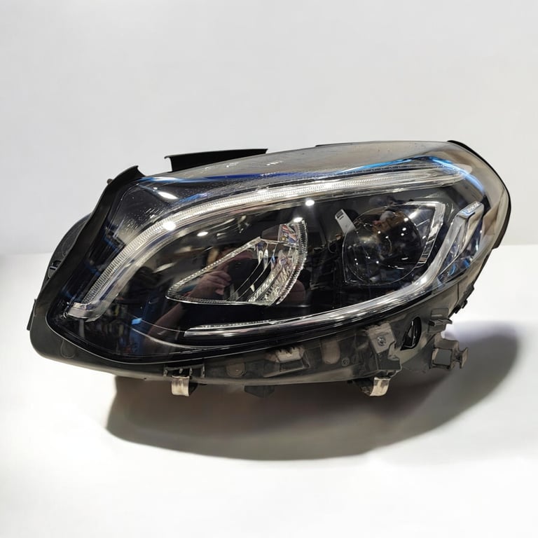 Frontscheinwerfer Mercedes-Benz W246 A2469066101 LED Rechts oder Links