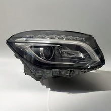 Laden Sie das Bild in den Galerie-Viewer, Frontscheinwerfer Mercedes-Benz Gla A1569062400 Xenon Rechts Headlight SCH6317633335yo