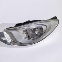 Laden Sie das Bild in den Galerie-Viewer, Frontscheinwerfer Hyundai I10 I10LH Links Scheinwerfer Headlight SCH3136706257tc