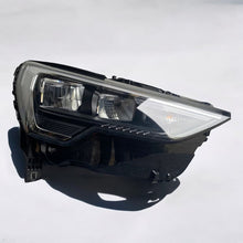 Laden Sie das Bild in den Galerie-Viewer, Frontscheinwerfer Audi Q3 83A941012 LED Rechts Scheinwerfer Headlight