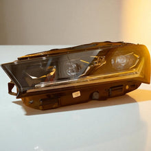 Laden Sie das Bild in den Galerie-Viewer, Frontscheinwerfer Skoda Superb 3P1941015A Links Scheinwerfer Headlight SCH8540587866dz