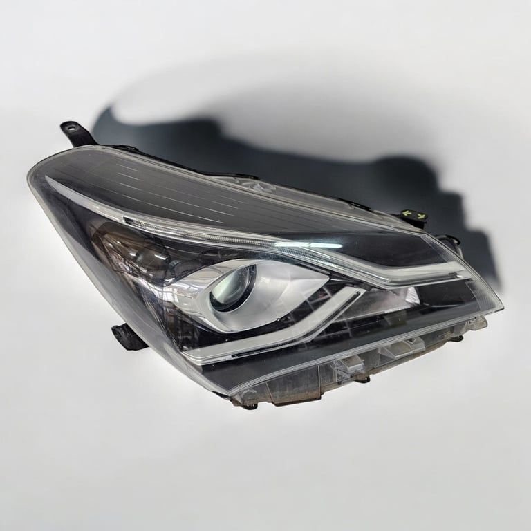 Frontscheinwerfer Toyota Yaris LED Rechts Scheinwerfer Headlight