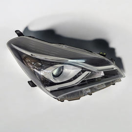 Frontscheinwerfer Toyota Yaris LED Rechts Scheinwerfer Headlight