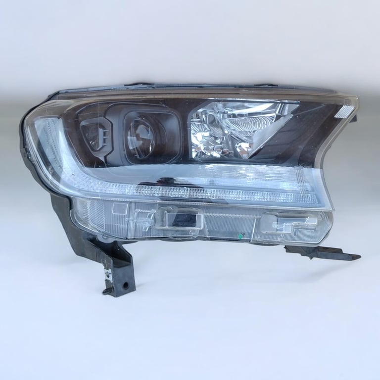 Frontscheinwerfer Ford Ranger JB3J-13E014 Rechts Scheinwerfer Headlight