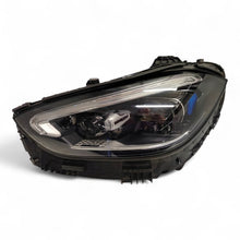 Laden Sie das Bild in den Galerie-Viewer, Frontscheinwerfer Mercedes-Benz W206 A2069065304 Links Scheinwerfer Headlight SCH9418861632vy