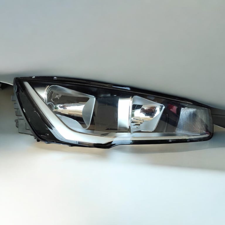 Frontscheinwerfer Audi A1 8XA941004 Rechts Scheinwerfer Headlight