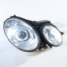 Load image into Gallery viewer, Frontscheinwerfer Mercedes-Benz W211 A0038205826 5DF008704 Vorderseite Headlight SCH5054049421ru