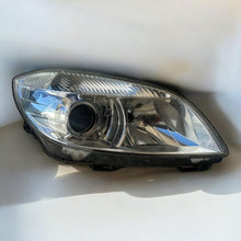 Laden Sie das Bild in den Galerie-Viewer, Frontscheinwerfer Skoda Fabia 5JA05JA000 Rechts Scheinwerfer Headlight