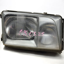 Laden Sie das Bild in den Galerie-Viewer, Frontscheinwerfer Mercedes-Benz W124 1248208659 Rechts Scheinwerfer Headlight