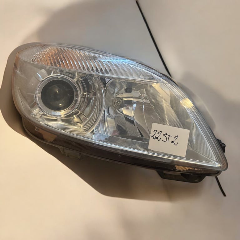 Frontscheinwerfer Skoda Fabia II Rechts Scheinwerfer Headlight